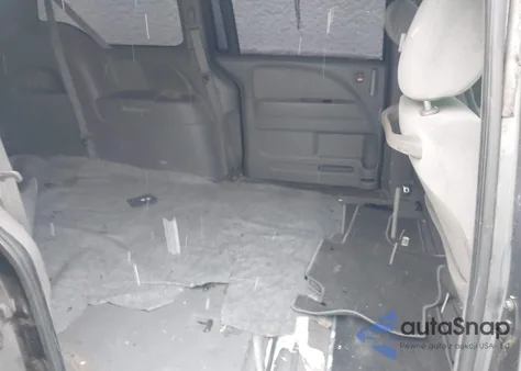 2010 Honda Odyssey Lx z USA, uszkodzony, nr VIN 5FNRL3H24AB009485